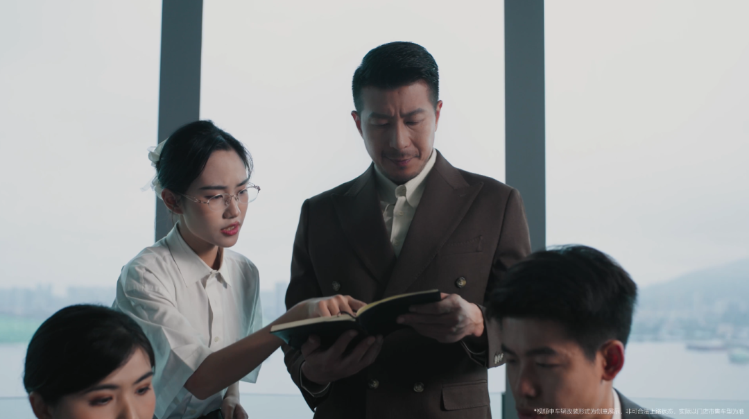 当代职场的顶配人设,被他拿捏了